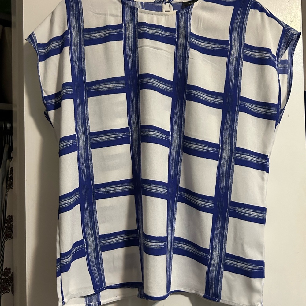 Halogen blue and white top
